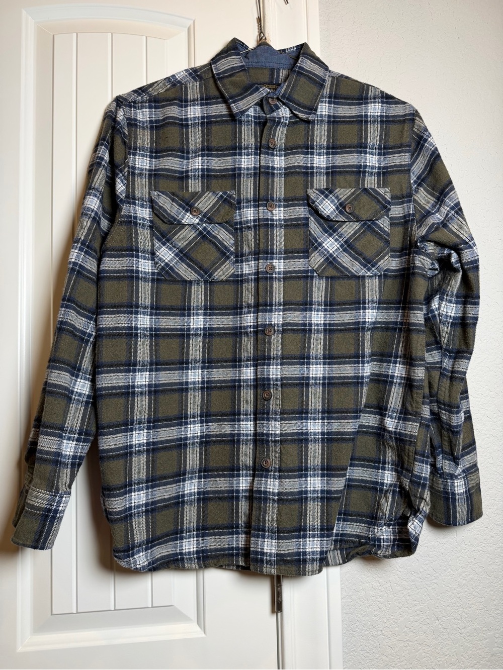 Jachs MFG. Men's Olive & Navy Plaid Button-Down Shirt